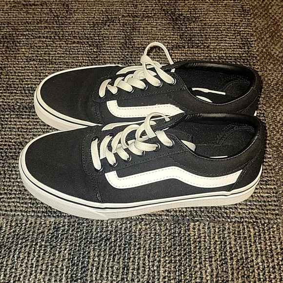 Vans Off The Wall 7.5 Women's - Picture 1 of 3